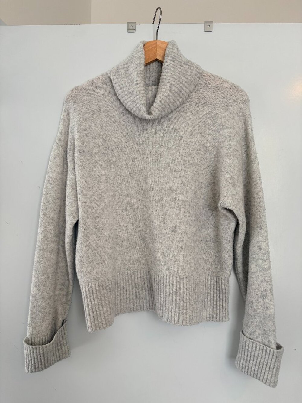 Express Light Grey, Cuffed Turtle Neck Sweater, wool blend, Size XS